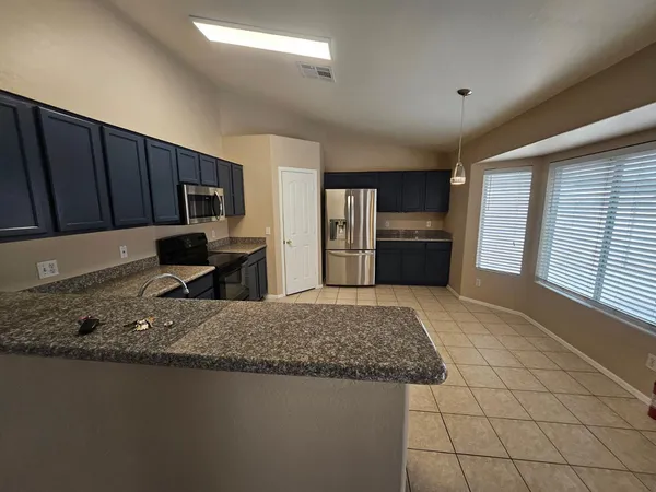 $2,395 | 2863 East Oakland Court, Gilbert, AZ 85295