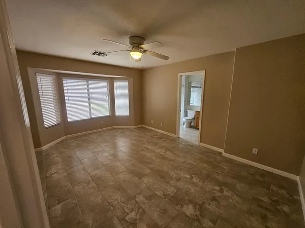 $2,395 | 2863 East Oakland Court, Gilbert, AZ 85295