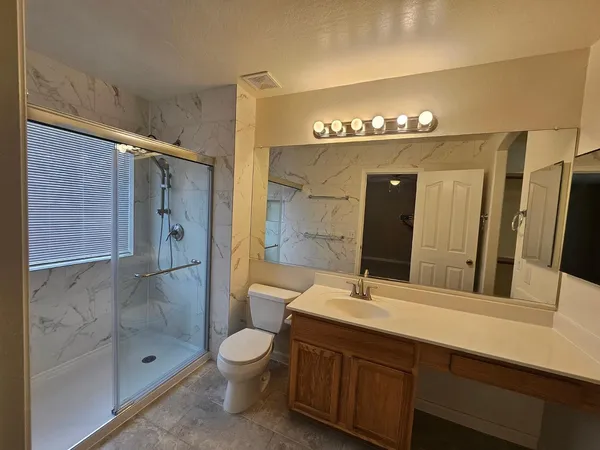 $2,395 | 2863 East Oakland Court, Gilbert, AZ 85295