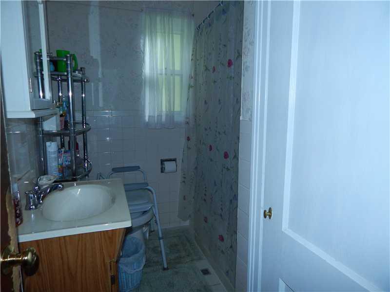 138 Galley Road Canonsburg, PA 15317 - Photo 11 of 12 Full Bath.