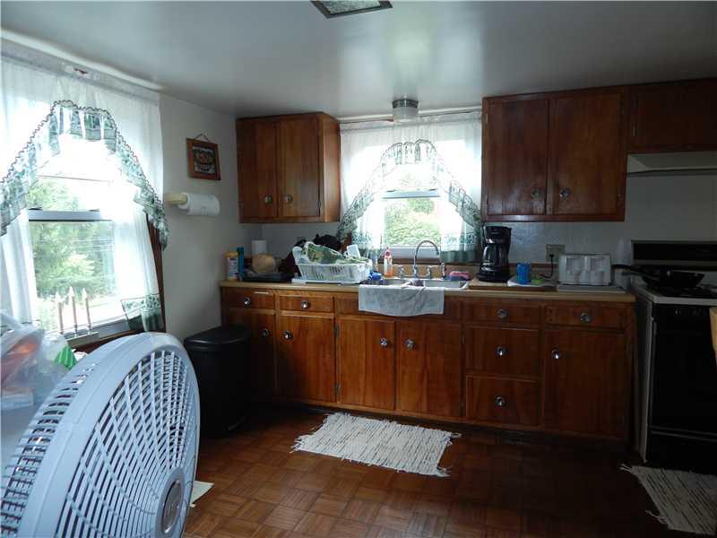 138 Galley Road Canonsburg, PA 15317 - Photo 7 of 12 Kitchen.