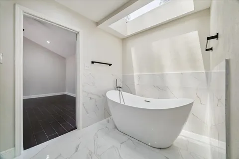 $349,000 | 1906 River Falls Drive, Houston, TX 77339