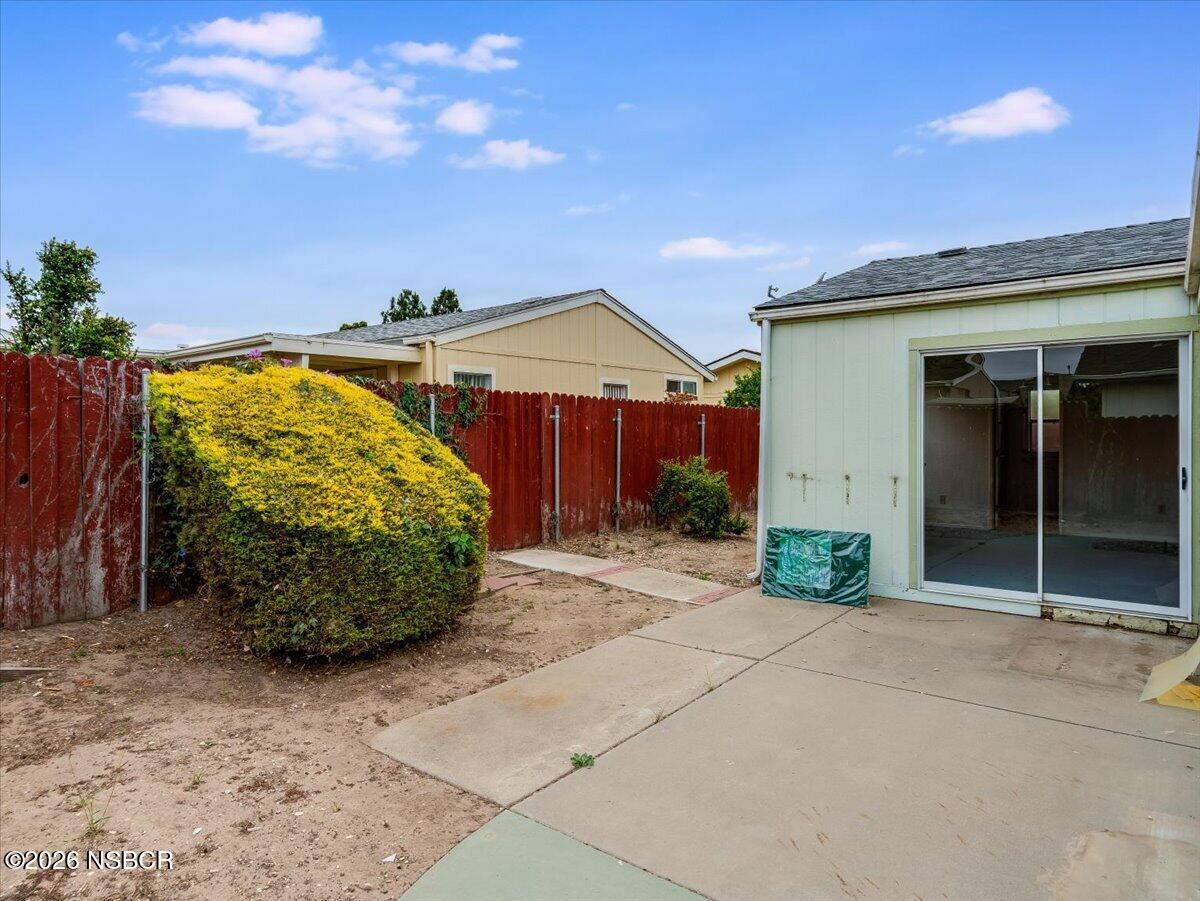 926 Vista Del Rio Santa Maria, CA 93458 - Photo 21 of 24 41-926-Vista-Del-Rio-Backyard-Patio