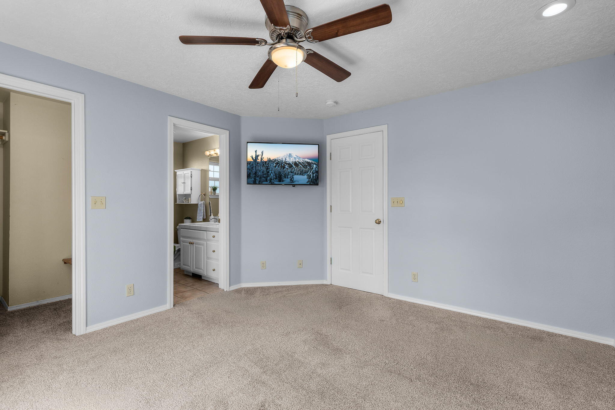 3249 Northeast Yellowpine Road Prineville, OR 97754 - Photo 34 of 56 2026_04_27_3249_ne_yellowpine_road_pv-45