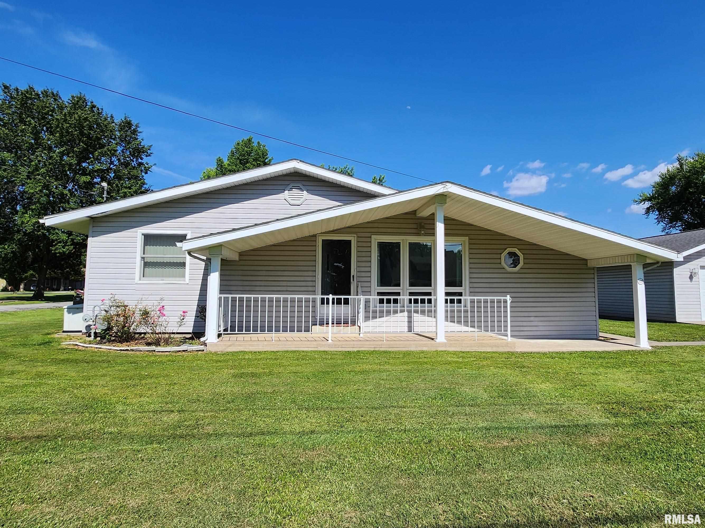 502 South Broadway Street, Sesser, IL 62884 Compass