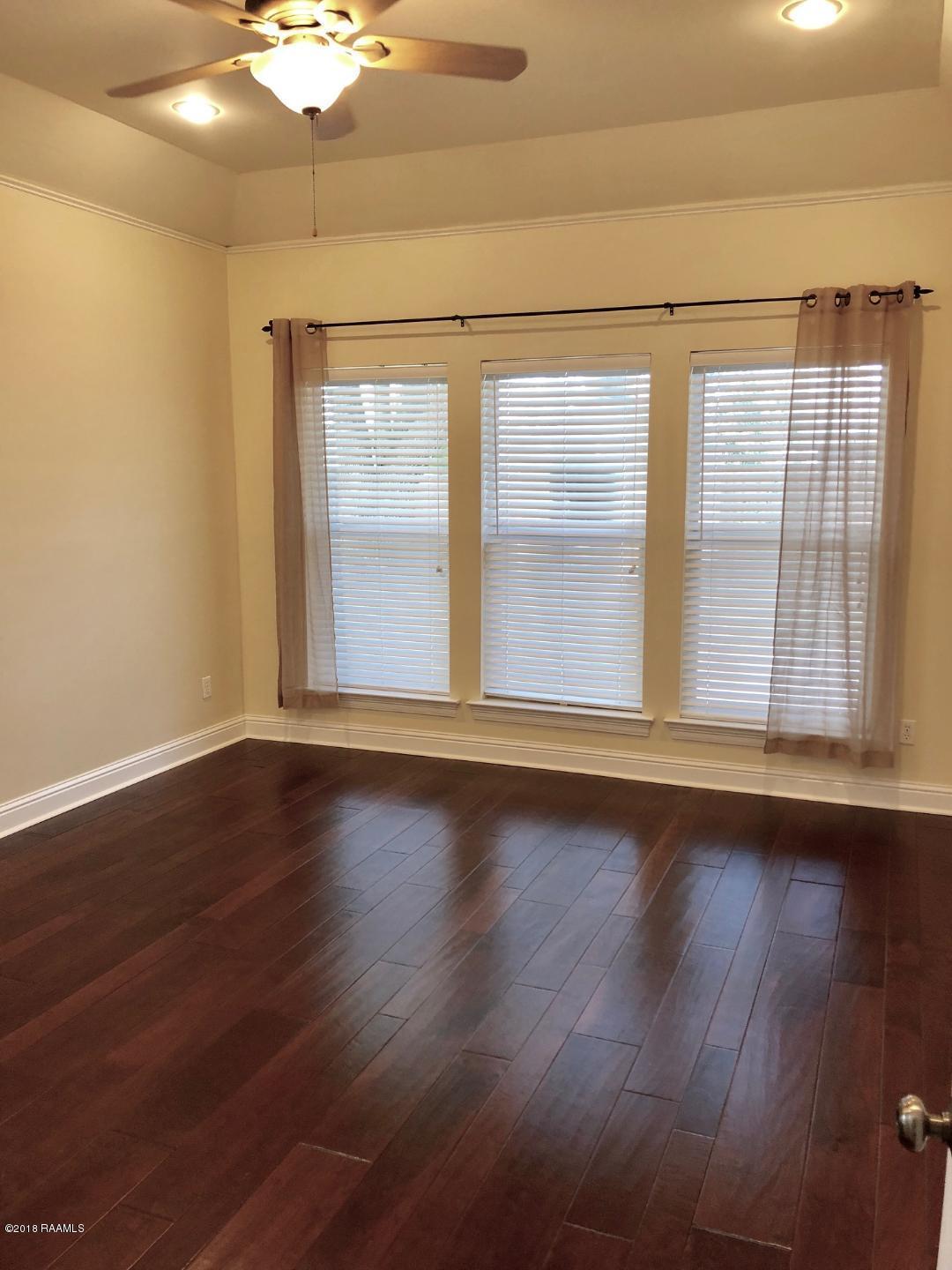 209 Douglas Road Lafayette, LA 70507 - Photo 7 of 13 12