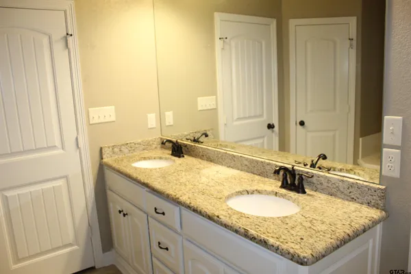 $2,500 | 1811 Spruce Pine Lane, Tyler, TX 75703