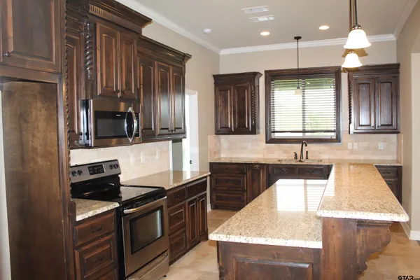 $2,500 | 1811 Spruce Pine Lane, Tyler, TX 75703