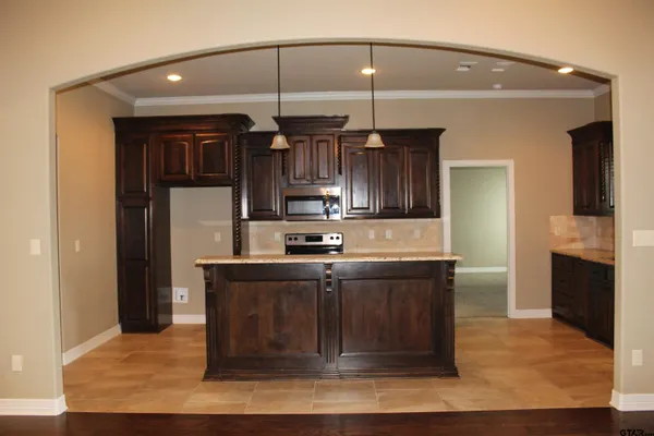 $2,500 | 1811 Spruce Pine Lane, Tyler, TX 75703