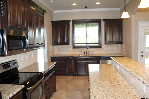 $2,500 | 1811 Spruce Pine Lane, Tyler, TX 75703