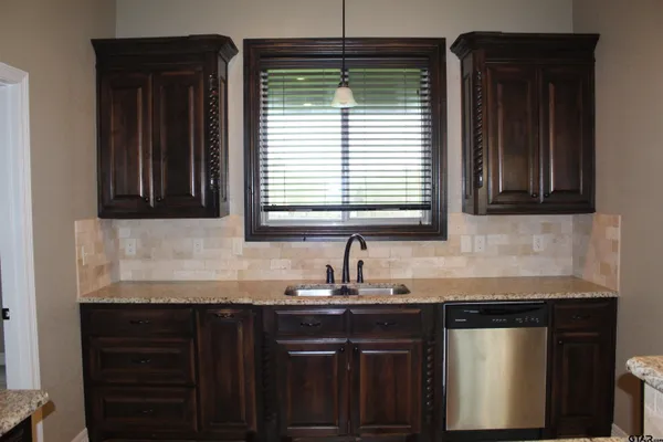 $2,500 | 1811 Spruce Pine Lane, Tyler, TX 75703
