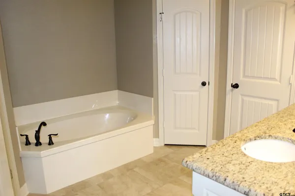 $2,500 | 1811 Spruce Pine Lane, Tyler, TX 75703
