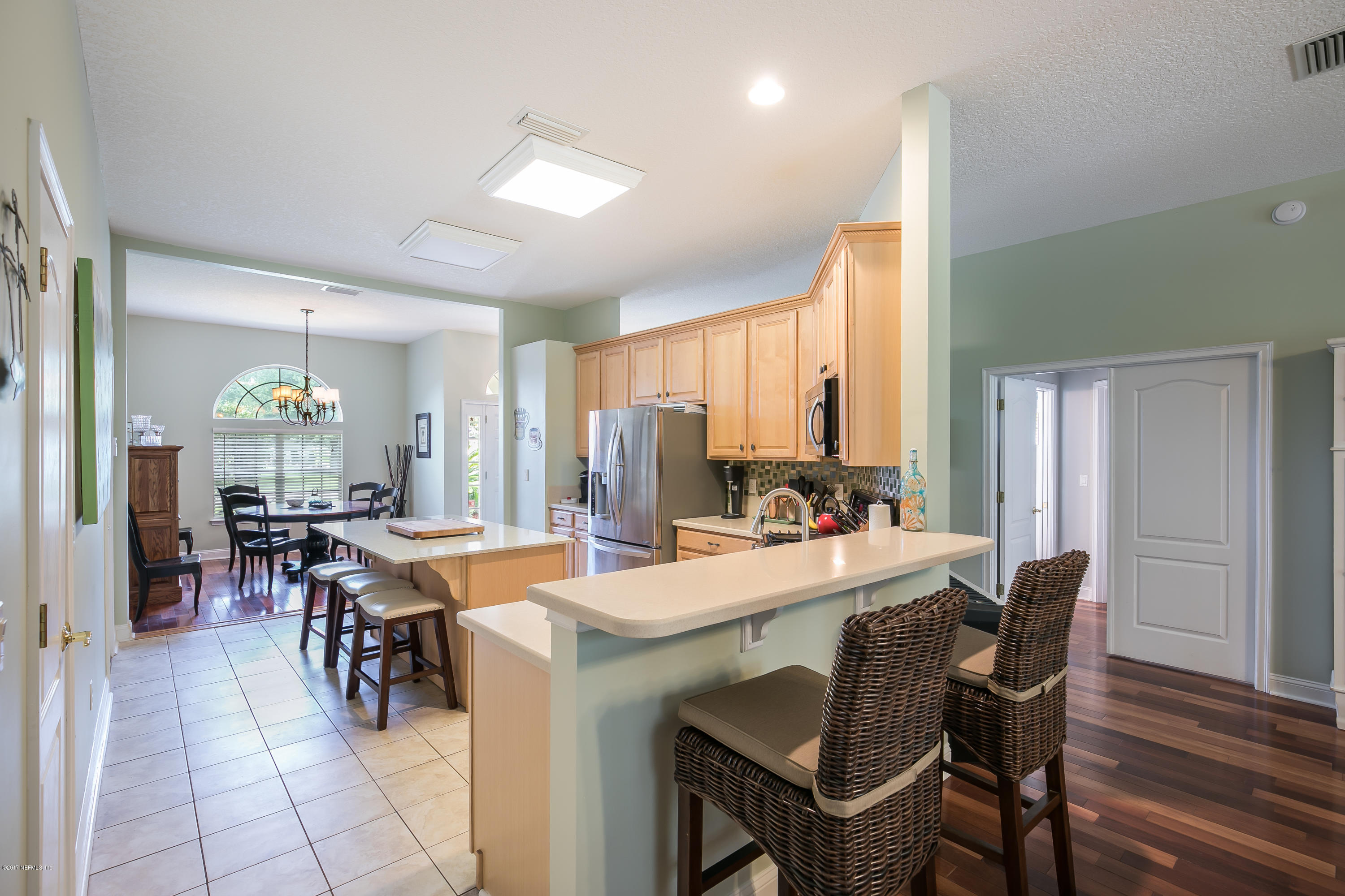 304 Edge Of Woods Road St. Augustine, FL 32092 - Photo 2 of 21 Breakfast Bar