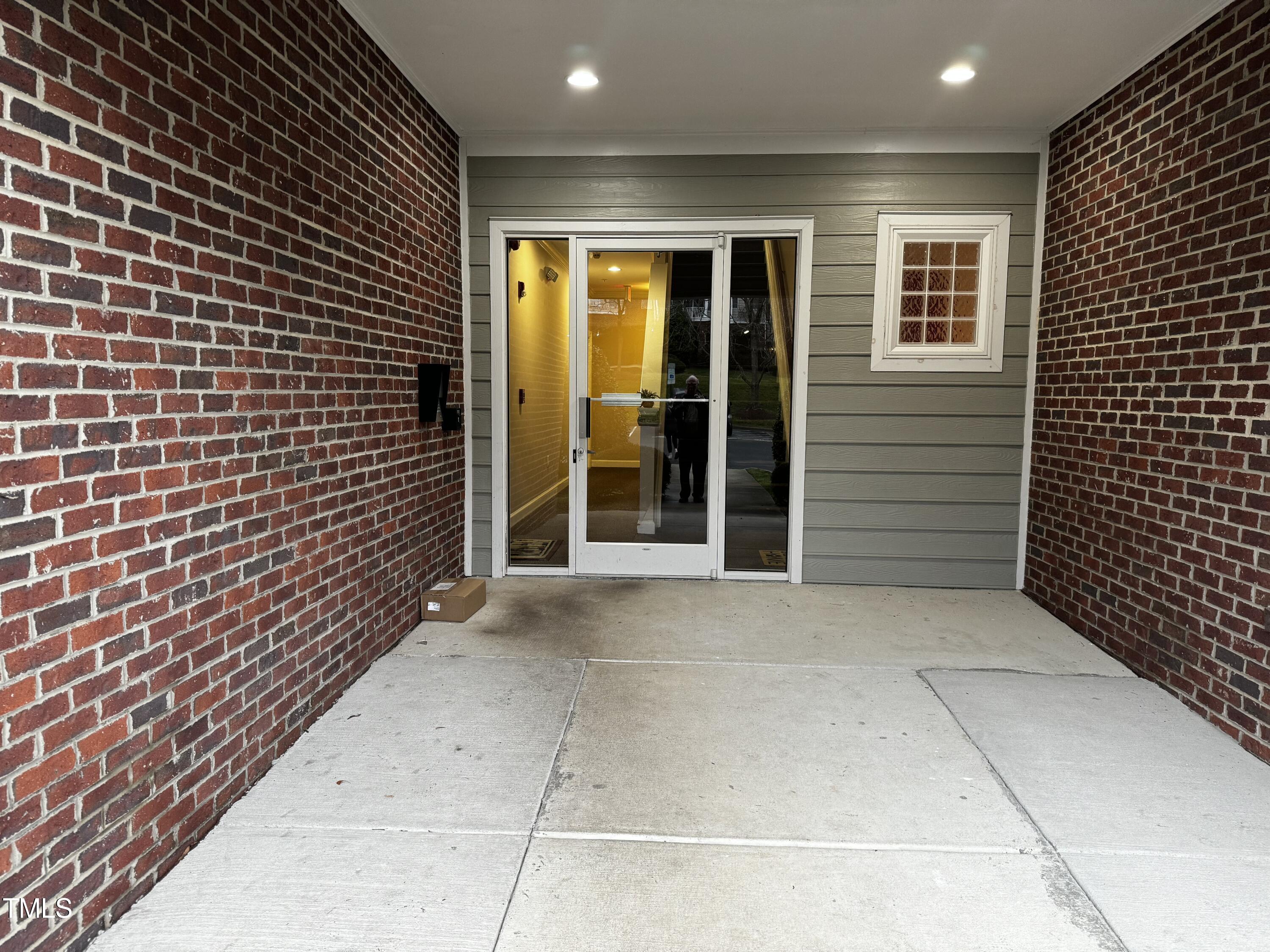 522 Aberdeen Drive, Unit 106 Chapel Hill, NC 27516 - Photo 30 of 68 IMG_5735