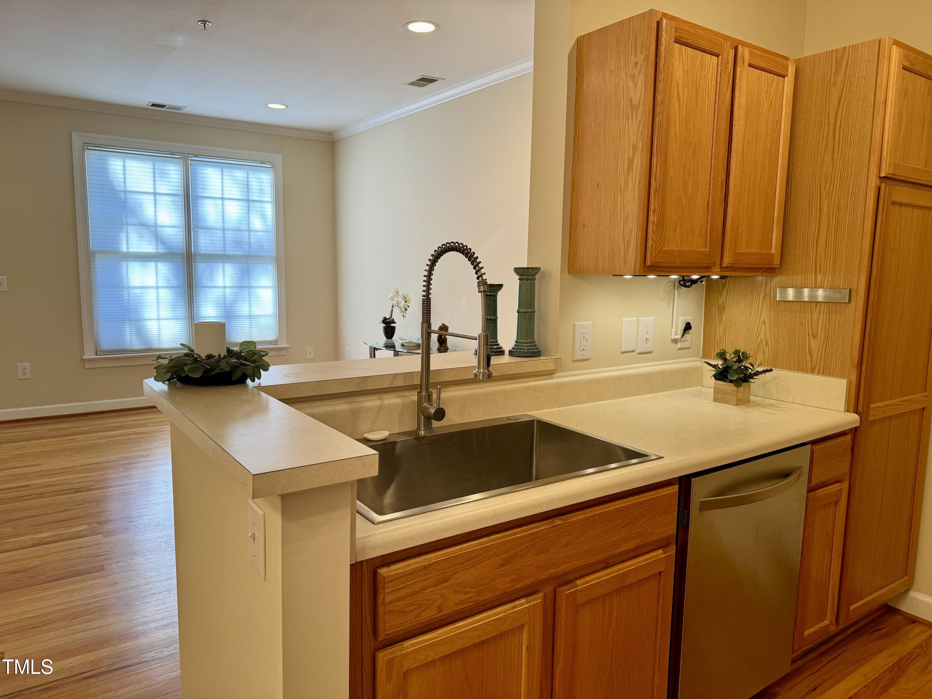 522 Aberdeen Drive, Unit 106 Chapel Hill, NC 27516 - Photo 10 of 68 IMG_5673