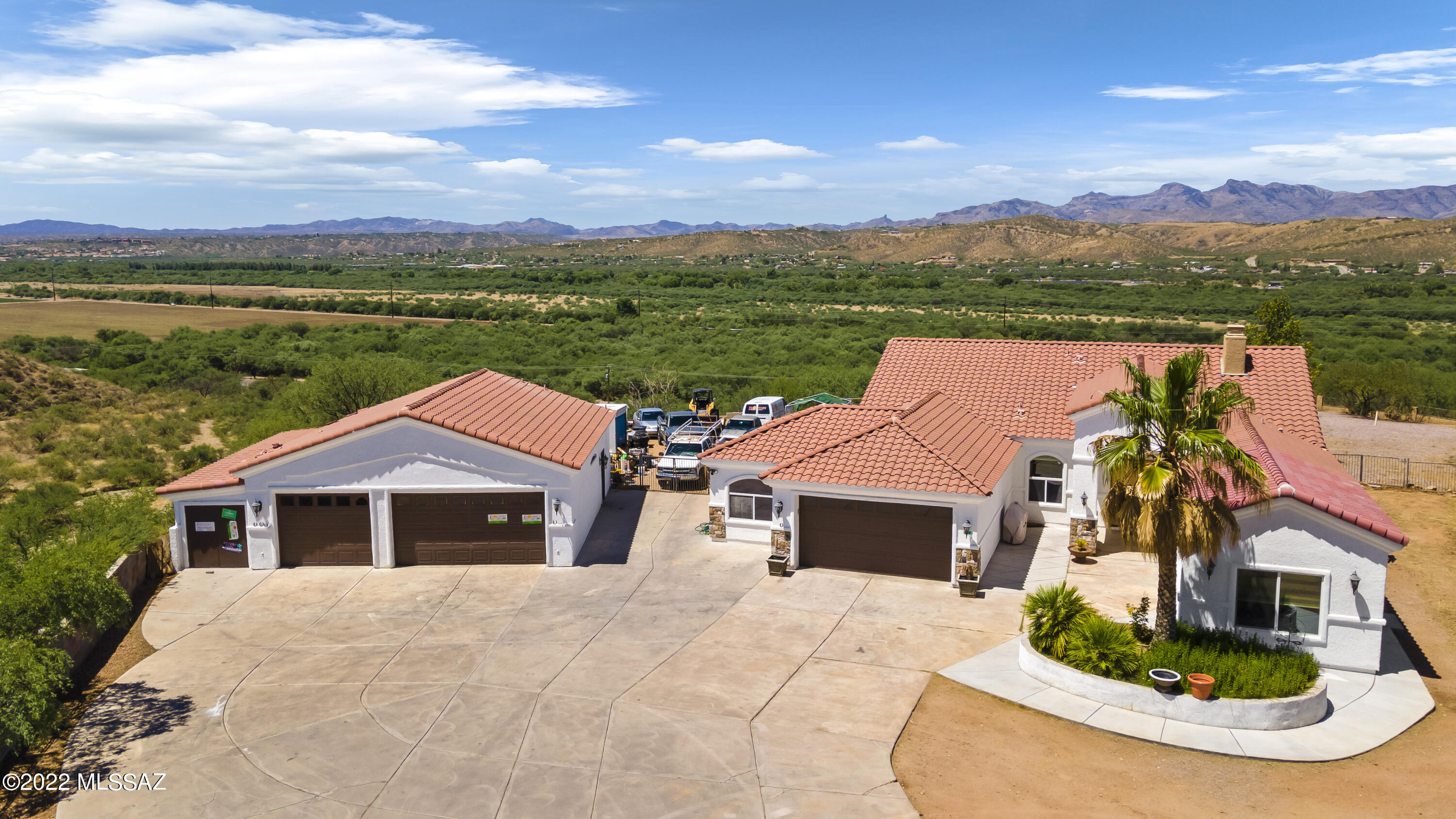 235 Circulo Cerro, Unit 8&9 Rio Rico, AZ 85648 - Photo 7 of 42