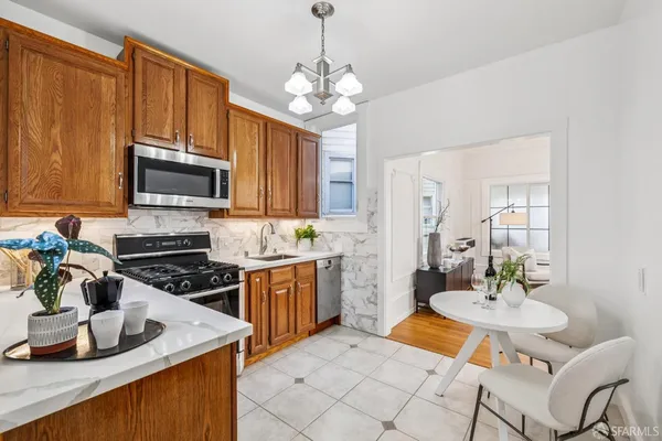 $1,099,000 | 2927 Buchanan Street, San Francisco, CA 94123
