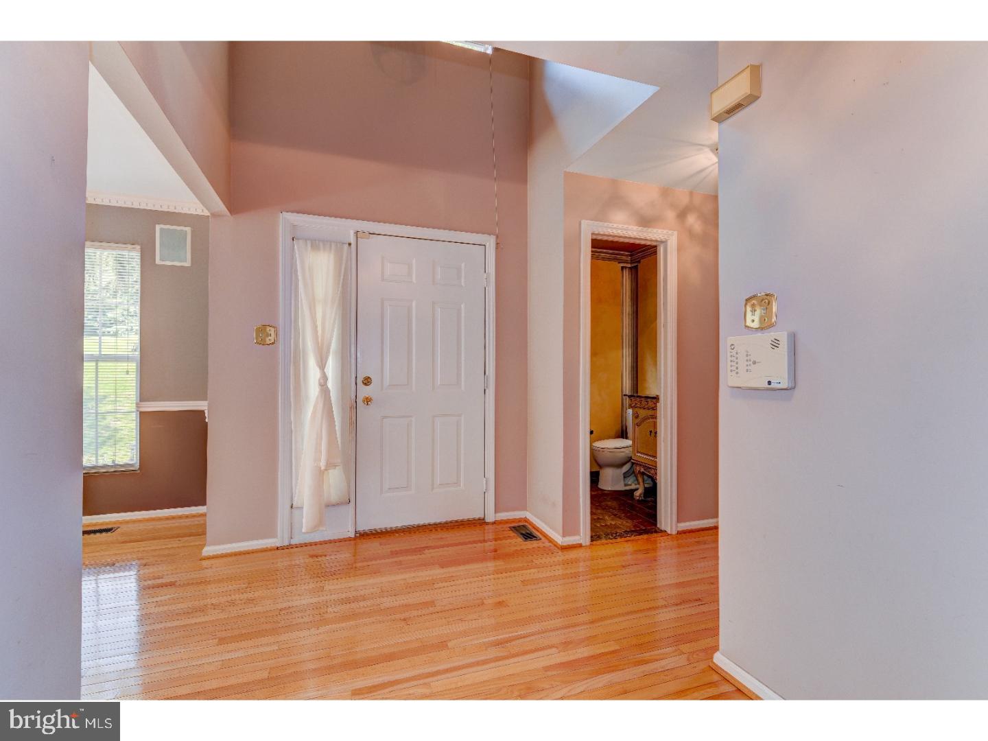 33 Hampton Court Eagleville, PA 19403 - Photo 6 of 24