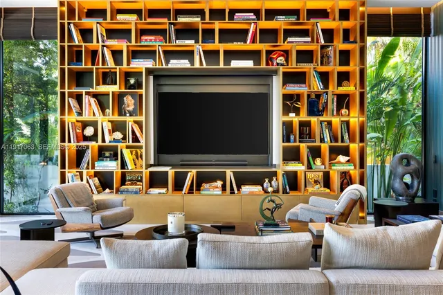 $160,000 | 200 West Rivo Alto Drive, Miami Beach, FL 33139