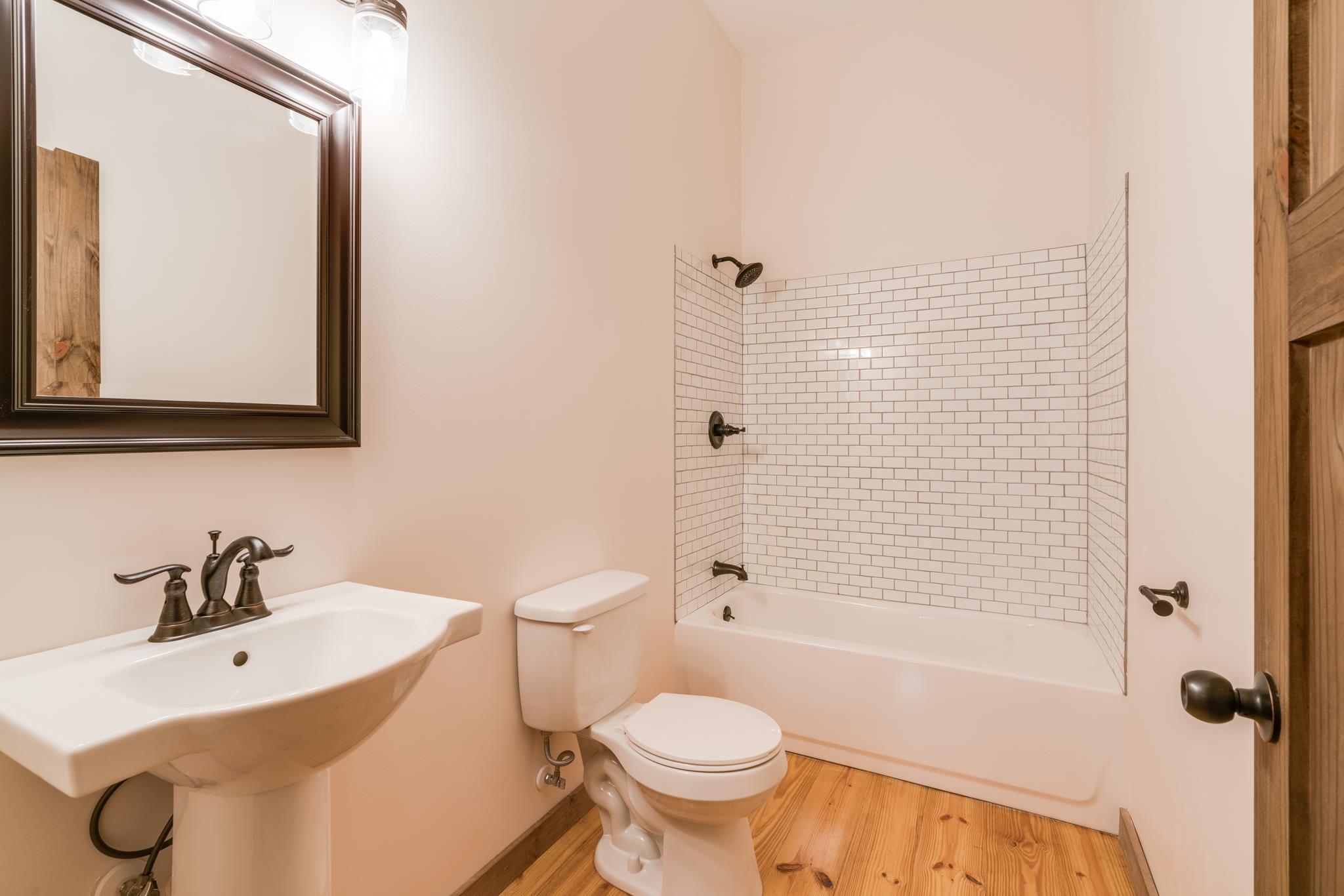 5475 Parker Branch Road Franklin, TN 37064 - Photo 22 of 29 Upstairs bathroom