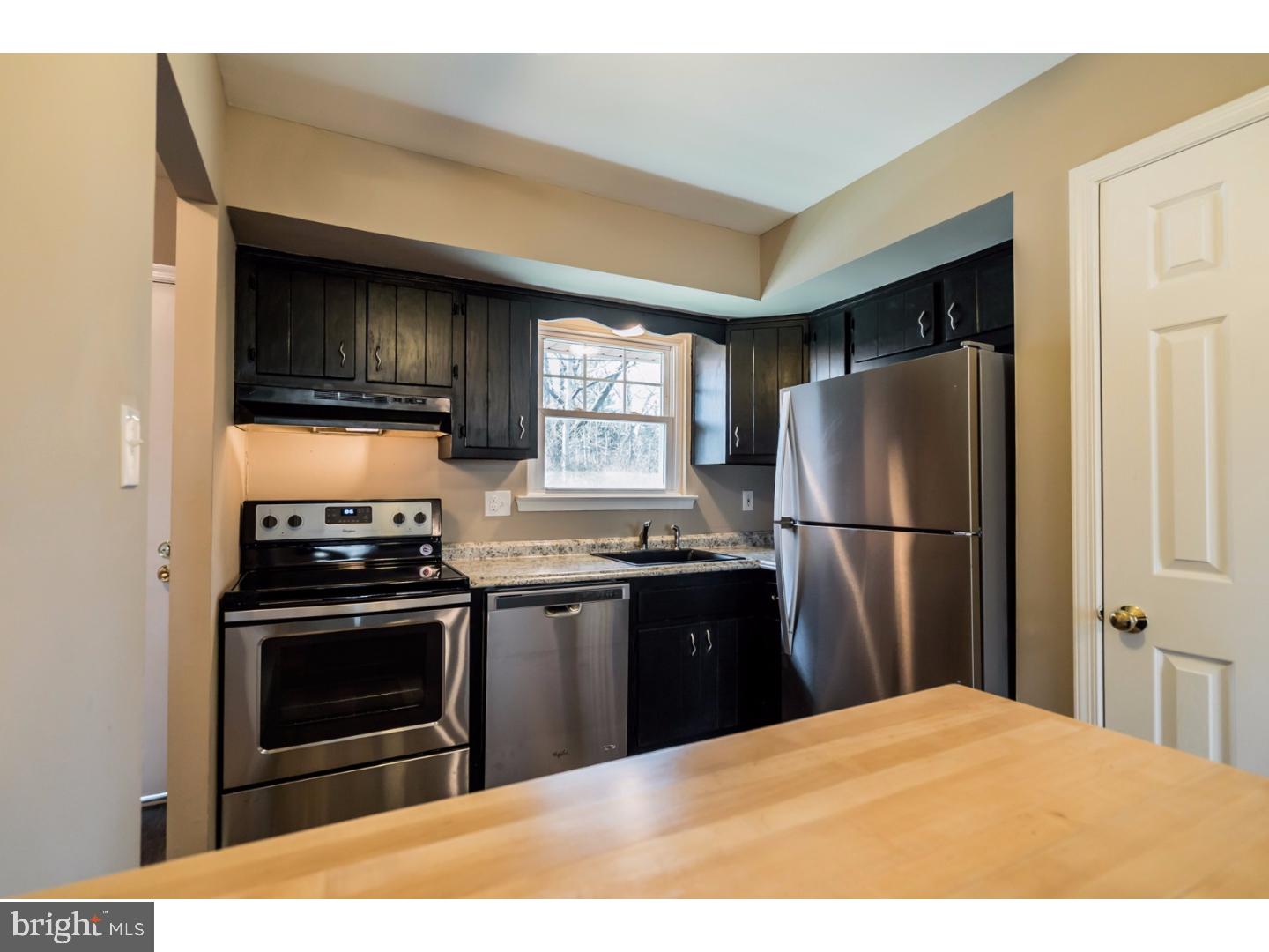 404 Dresher Road, Unit E Horsham, PA 19044 - Photo 4 of 22 Gallery Image 4