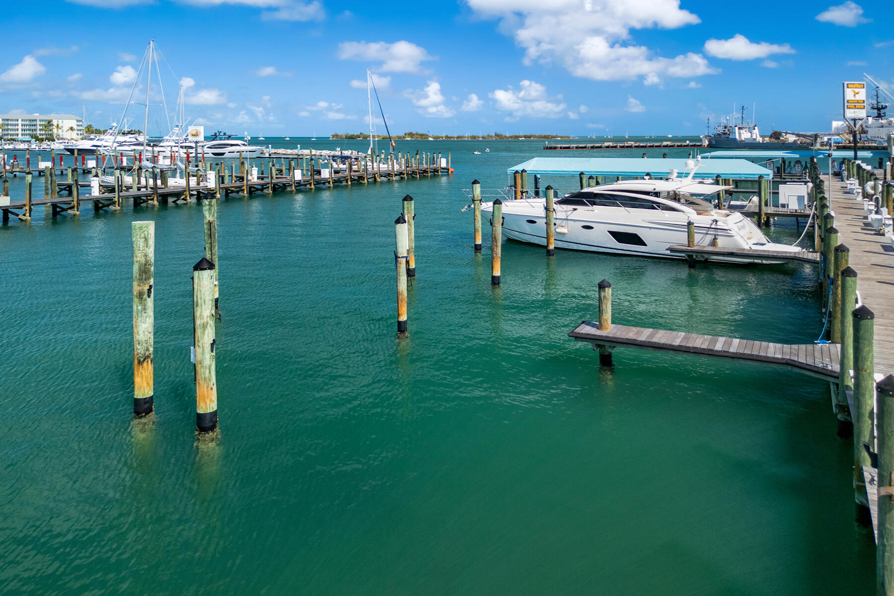 951 Caroline Street, Unit 19 Key West, FL 33040 - Photo 17 of 29 951 Caroline St_1oakstudiosdrone_05