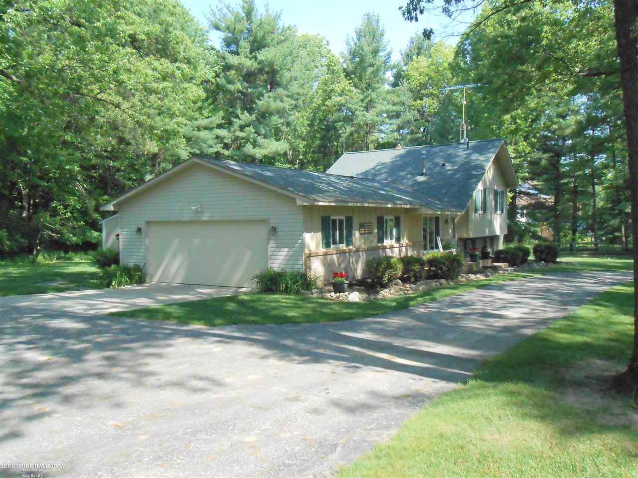 3393 East Sutton Road Dryden, MI 48428 - Photo 5 of 32 31348783-4.JPG