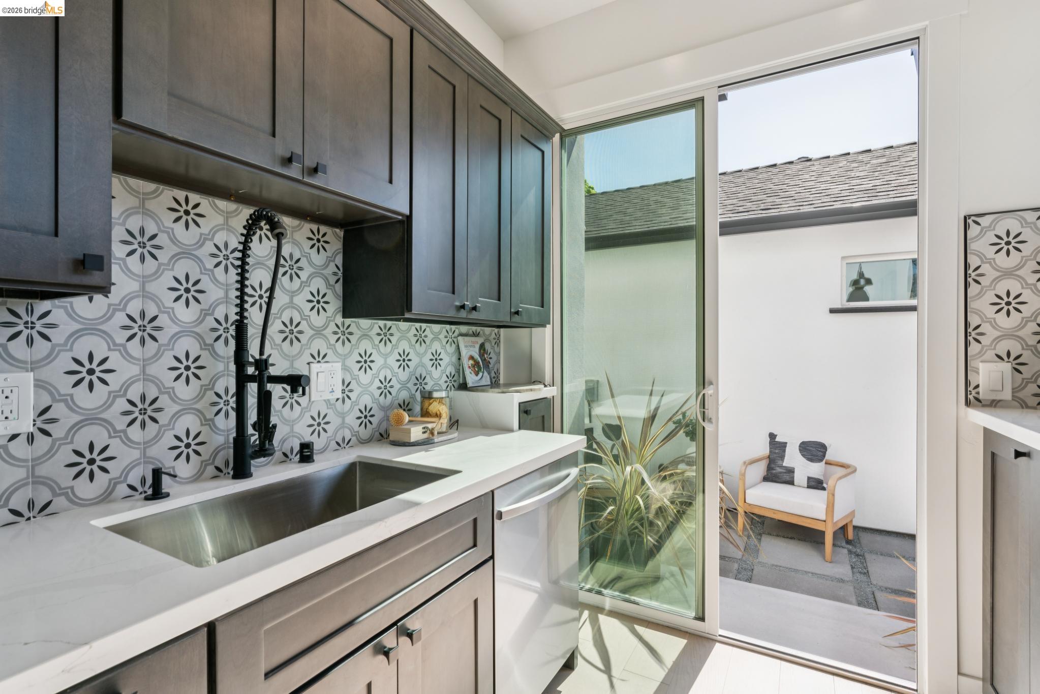 846 Adams Street Albany, CA 94706 - Photo 13 of 35