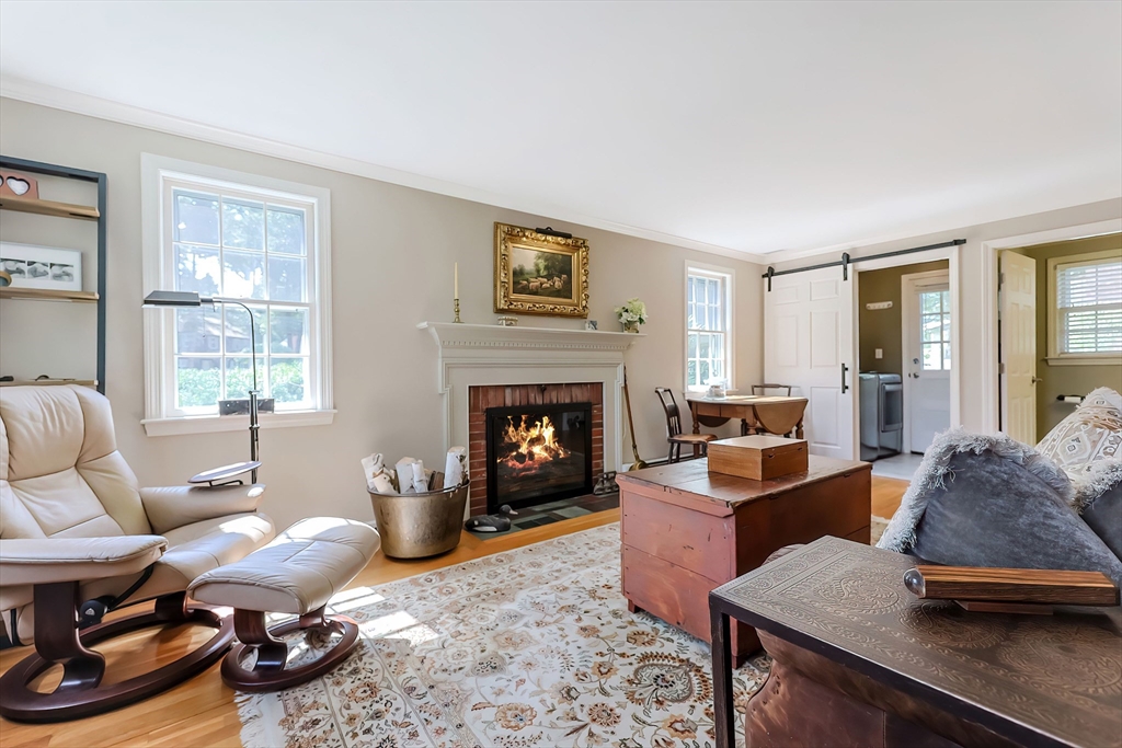 20 Emily Road Framingham, MA 01701 - Photo 12 of 42 Gallery Image 12