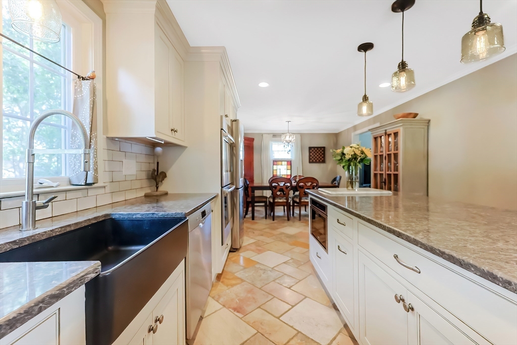 20 Emily Road Framingham, MA 01701 - Photo 17 of 42 Gallery Image 17