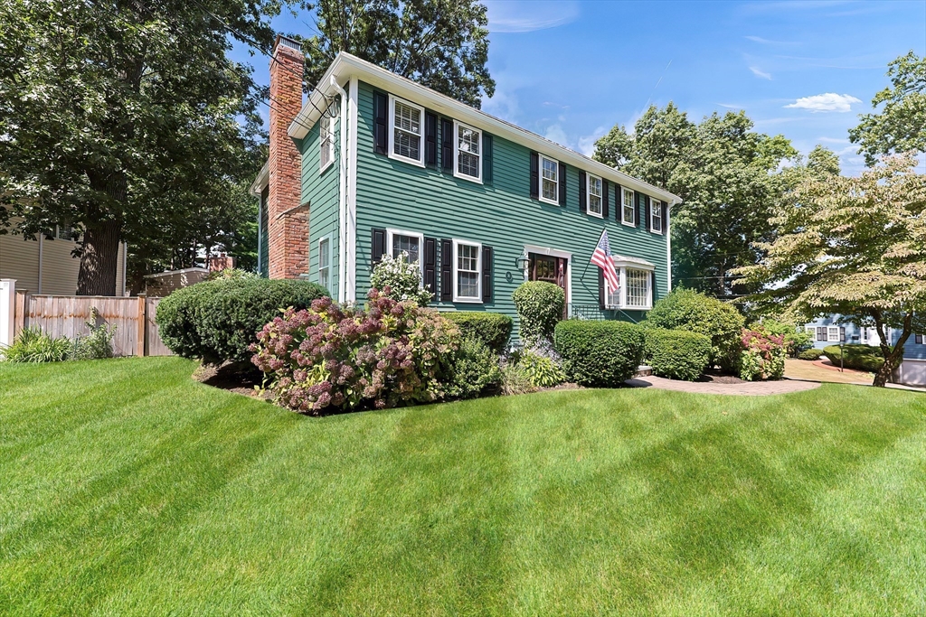 20 Emily Road Framingham, MA 01701 - Photo 3 of 42 Gallery Image 3