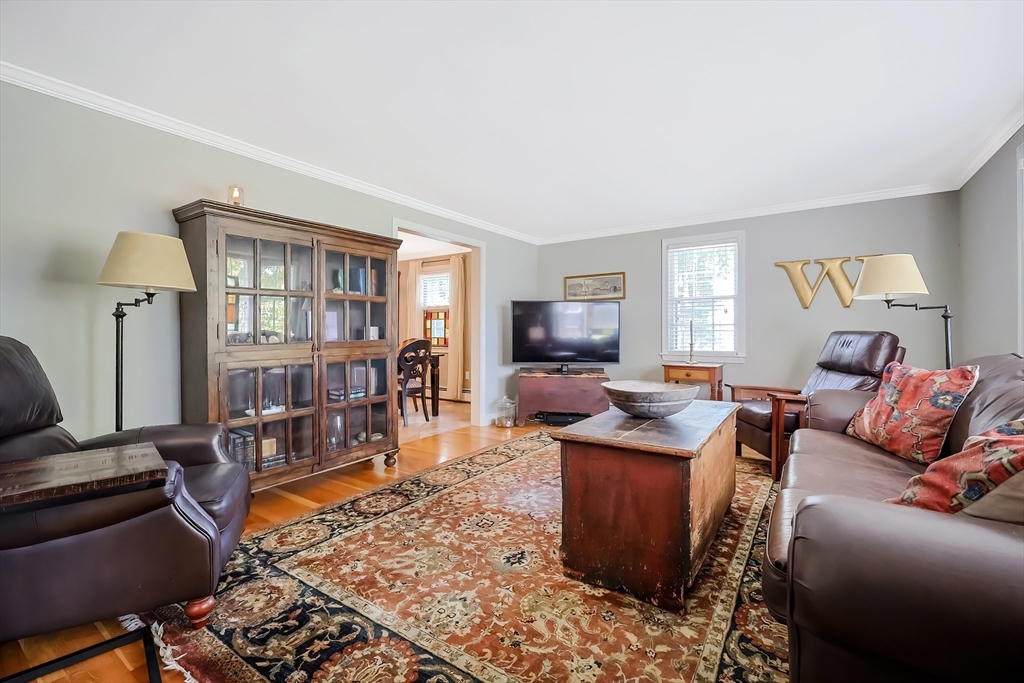 20 Emily Road Framingham, MA 01701 - Photo 10 of 42 Gallery Image 10