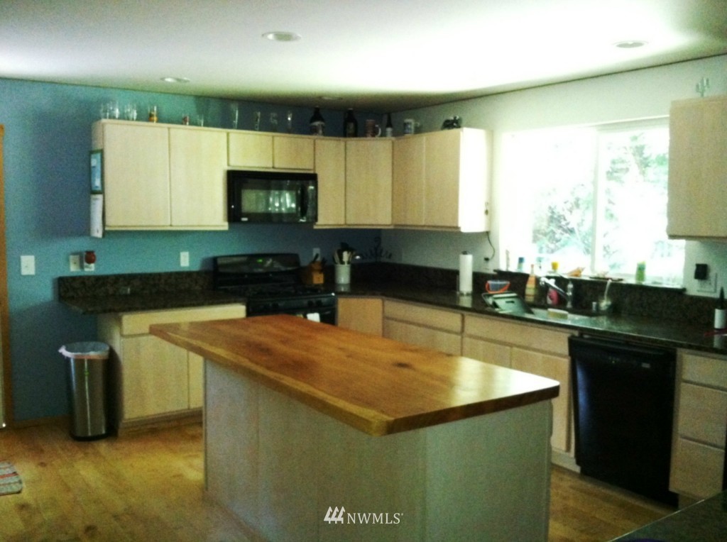5577 Bulman Road Southeast Port Orchard, WA 98366 - Photo 4 of 13 Gallery Image 4