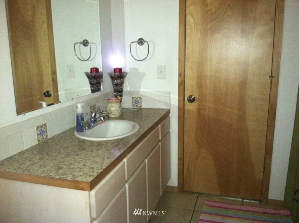 5577 Bulman Road Southeast Port Orchard, WA 98366 - Photo 8 of 13 Gallery Image 8