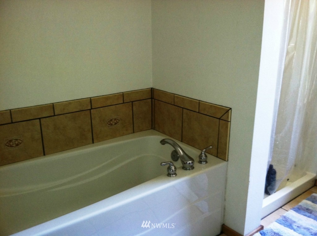 5577 Bulman Road Southeast Port Orchard, WA 98366 - Photo 10 of 13 Gallery Image 10