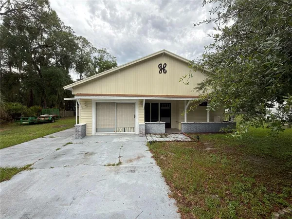 $220,000 | 10513 Lynnwood Avenue, Lake Wales, FL 33898