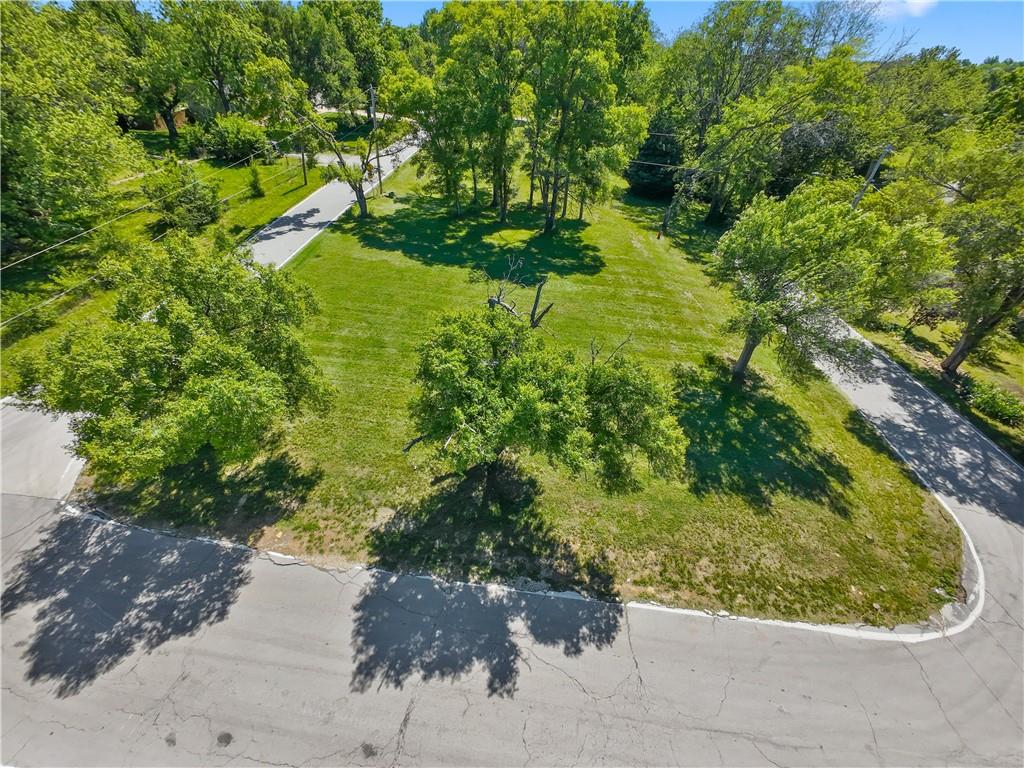 1717 Northeast Luther Road Lee's Summit, MO 64086 - Photo 12 of 22