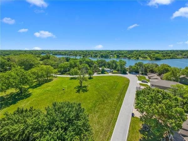 $550,000 | 1717 Northeast Luther Road, Lee's Summit, MO 64086