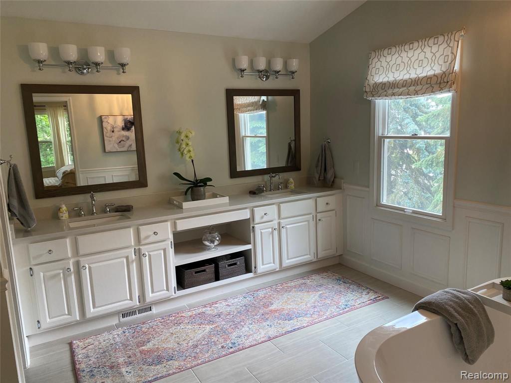 1317 Sandy Ridge Drive Rochester Hills, MI 48306 - Photo 4 of 43
