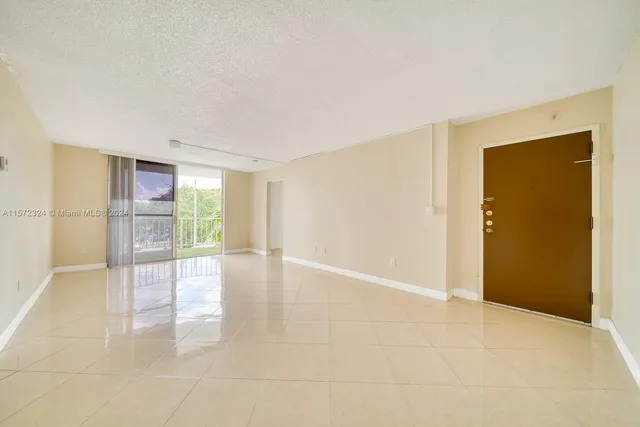 $199,000 | 496 Northwest 165th Street, Unit D316, Miami, FL 33169