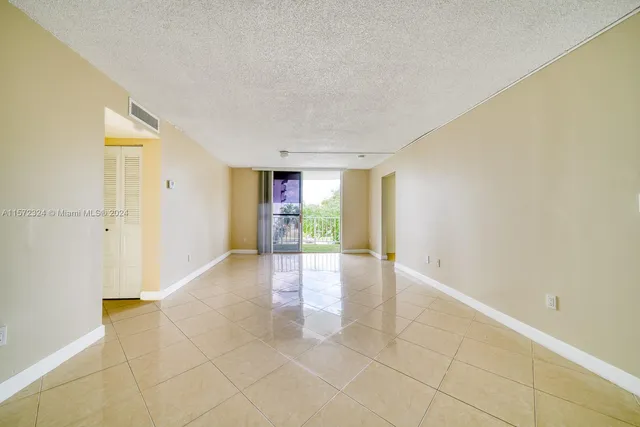 $199,000 | 496 Northwest 165th Street, Unit D316, Miami, FL 33169