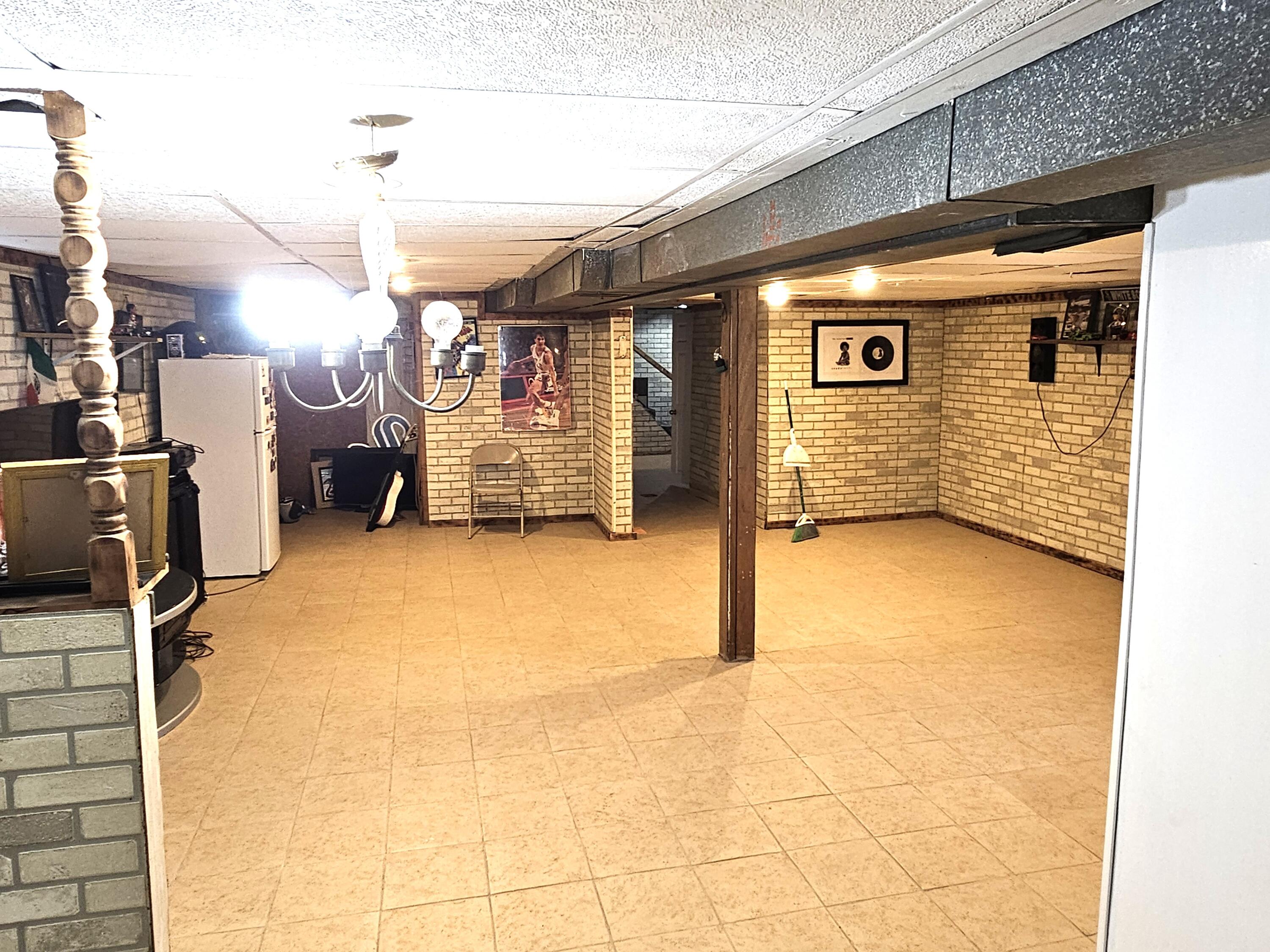1212 West Taft Street Gary, IN 46404 - Photo 27 of 51 3000x2250