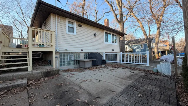 $259,900 | 28048 North Hickory Lane, Wauconda, IL 60084