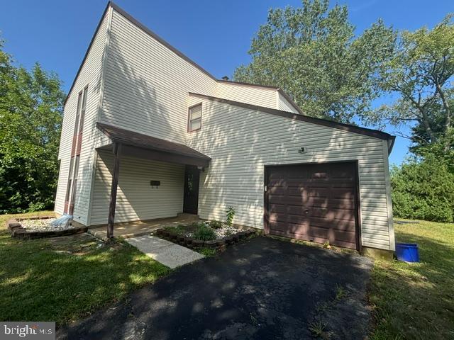 19 Pennington Road East Windsor, NJ 08520 - Photo 4 of 33 Newer windows