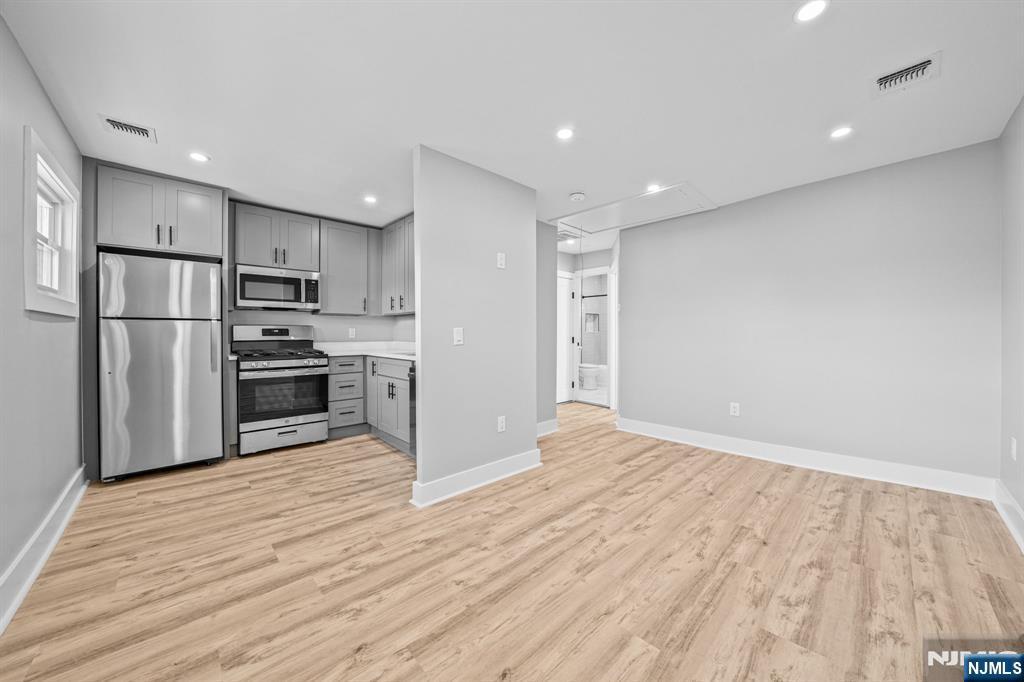 100 Kansas Street, Unit 2 Hackensack, NJ 07601 - Photo 4 of 11