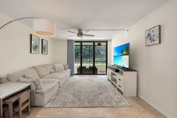 $299,000 | 2070 Homewood Boulevard, Unit 1150, Delray Beach, FL 33445