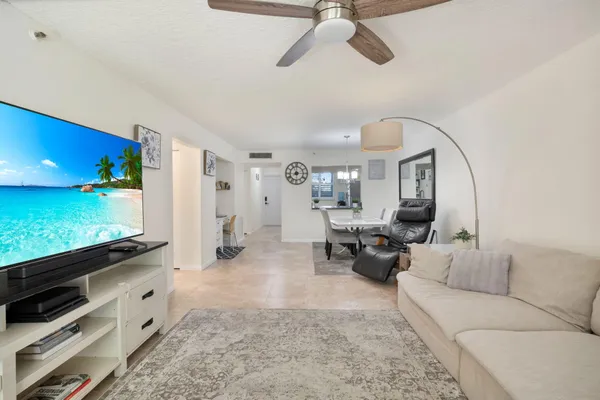 $299,000 | 2070 Homewood Boulevard, Unit 1150, Delray Beach, FL 33445