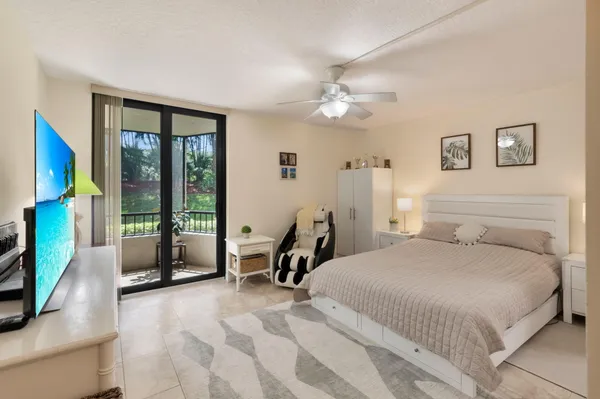 $299,000 | 2070 Homewood Boulevard, Unit 1150, Delray Beach, FL 33445