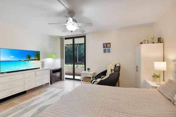 $299,000 | 2070 Homewood Boulevard, Unit 1150, Delray Beach, FL 33445