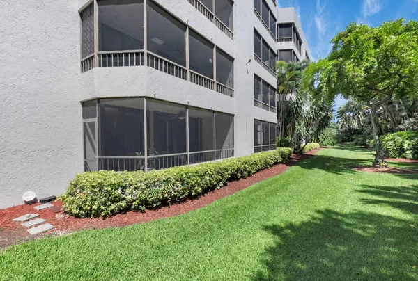 $299,000 | 2070 Homewood Boulevard, Unit 1150, Delray Beach, FL 33445